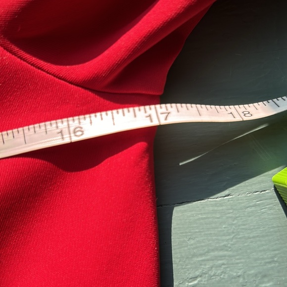 NWT Zero Restriction XS Crimson Sofia Pullover - Picture 14 of 16